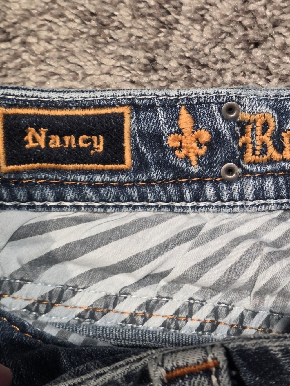 ROCK REVIVAL Lowrise Nancy Bermuda Shorts in Blue Size 28 - Picture 5 of 8